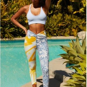 Free People Movement leggings Size Large Orange And Blue Color